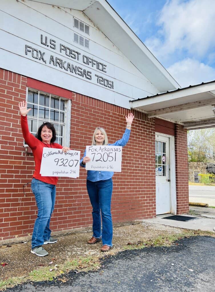 Amanda Rose and Renee Carr in front of the Fox Post Office